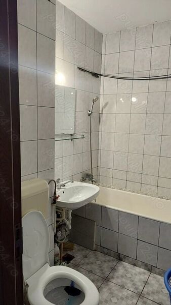 Drumul Taberei, garsoniera Piata Moghioros.